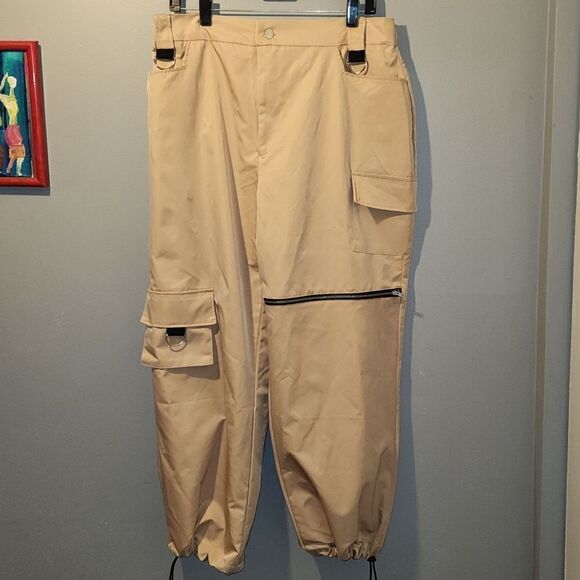 Rue 21  - Picture 1 of 7